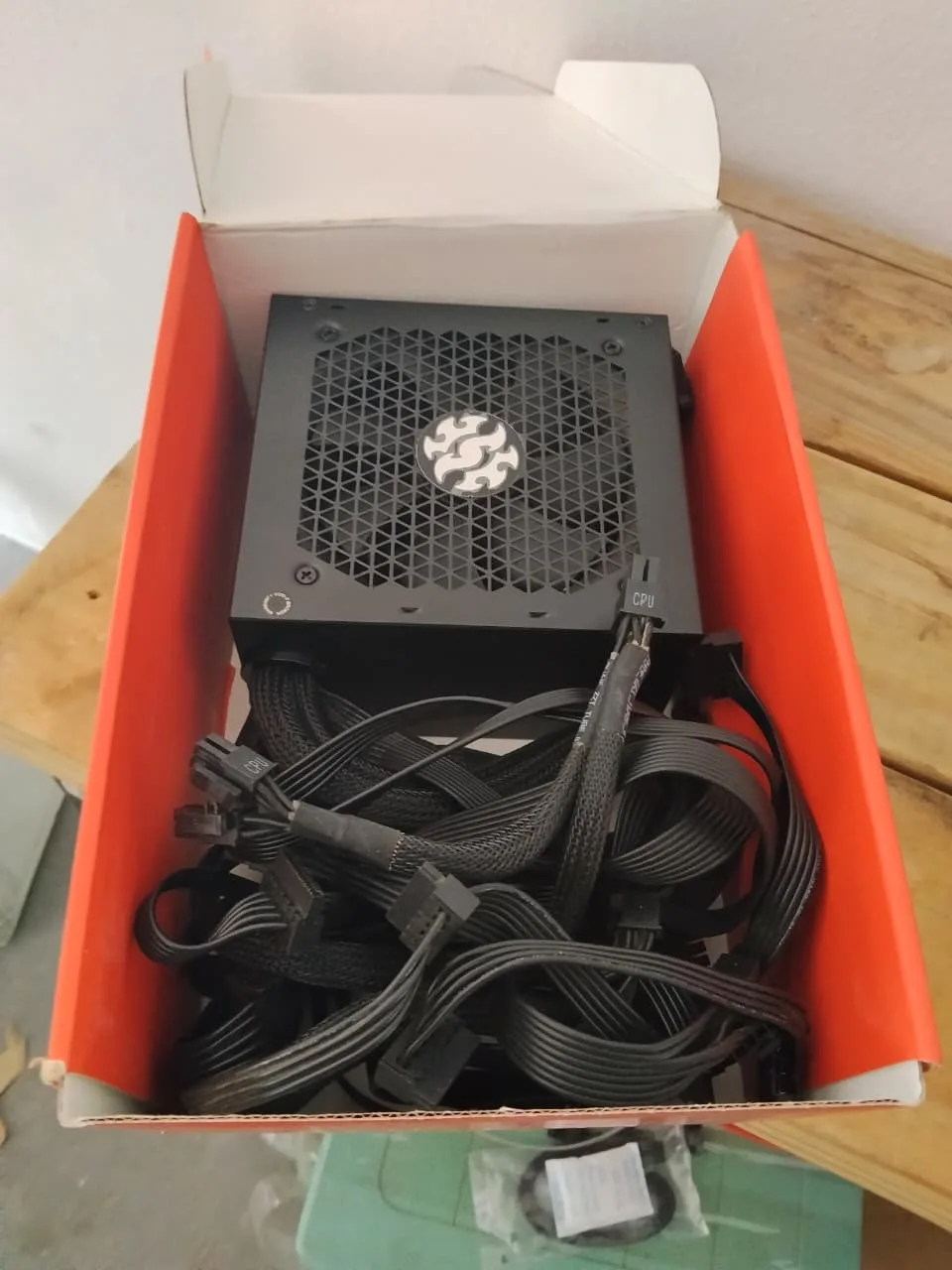 Outlet Fuente Xpg Pylon 750w 80 Plus Bronce