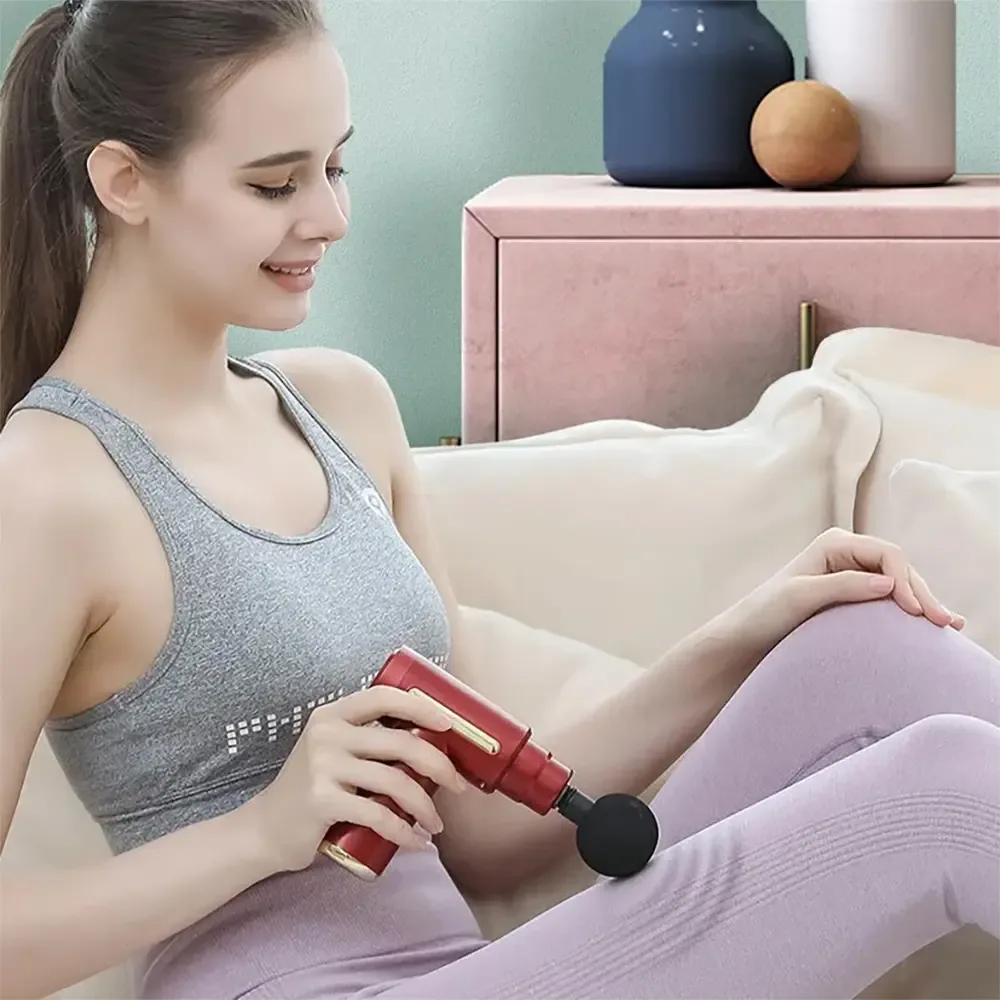 Pistola Masajeadora Muscular Inalámbrica 4 Cabezales Vibración Rojo