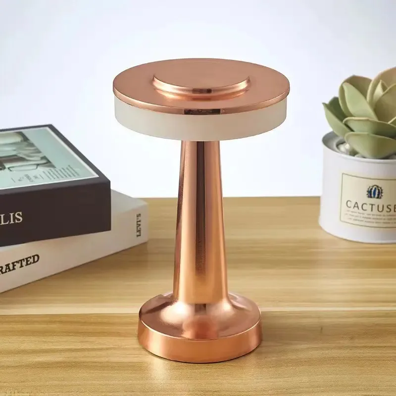 Velador Lámpara Led Usb Recargable Diseño Touch Estructura Bronce