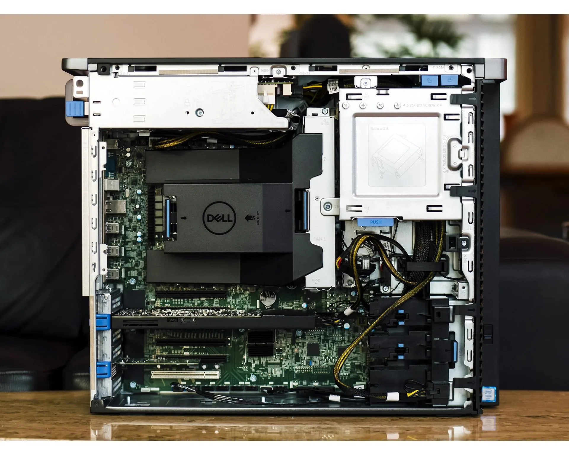Dell Precision Tower 5820 (Socket 2011)