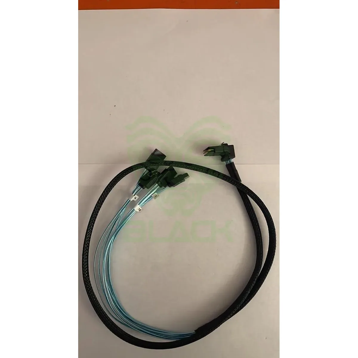 CABLE CONTROLADORA MINI - SAS A 4 SATA