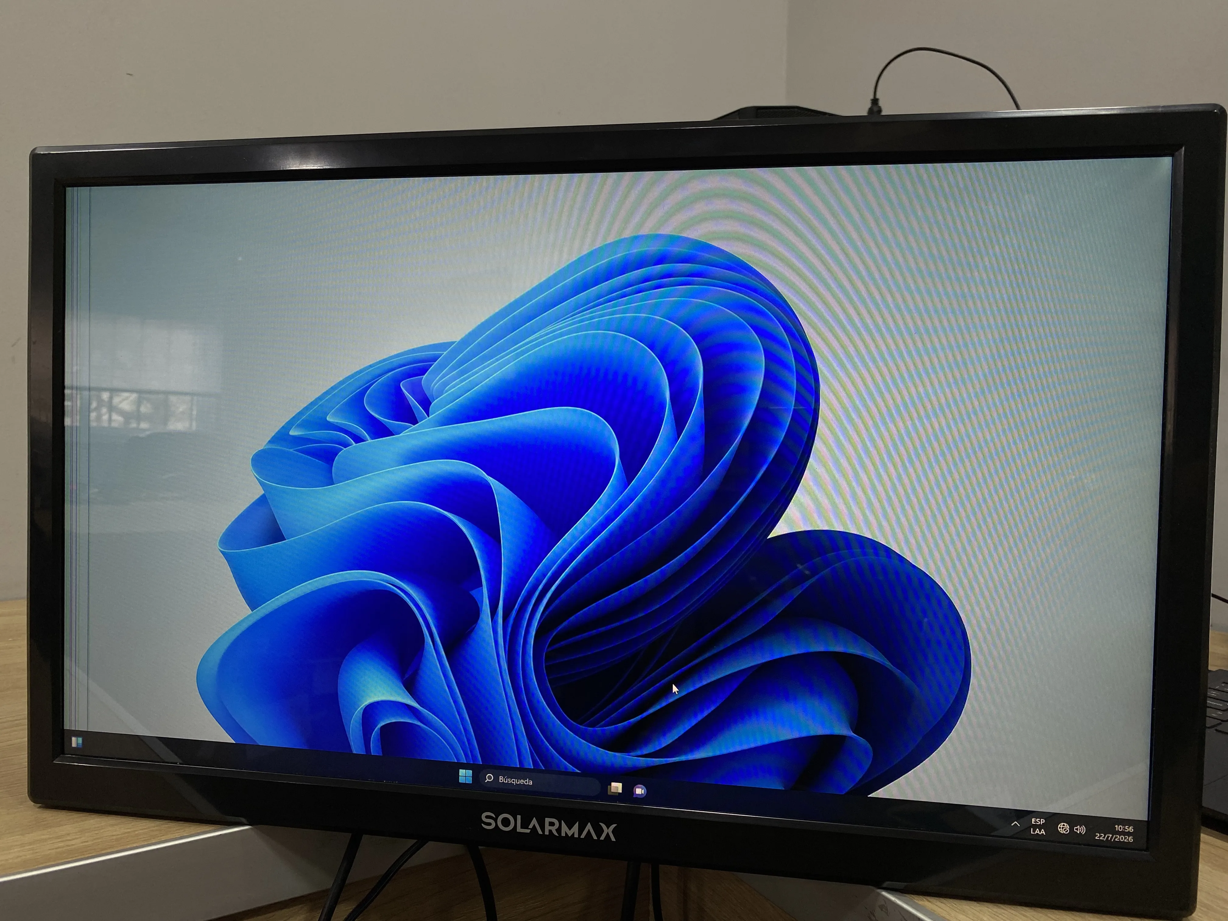 Monitor Solarmax Sx22f 22 Full Hd Hdmi Vga 5ms 75hz Lineas Verticales Zona Izquierda (Outlet)