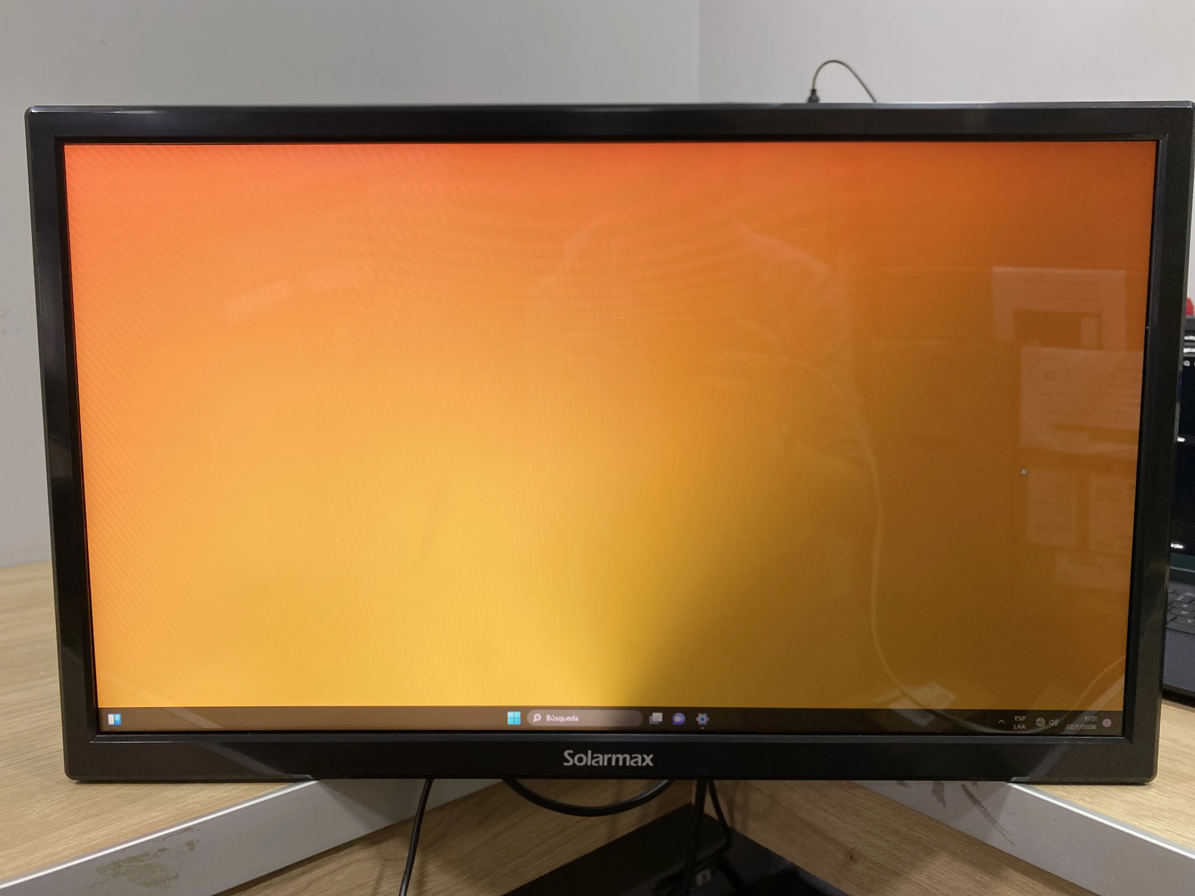 Monitor Solarmax Sx24f 24 Full Hd Hdmi Vga 5ms 75hz Retroiluminacion Despareja (Outlet)