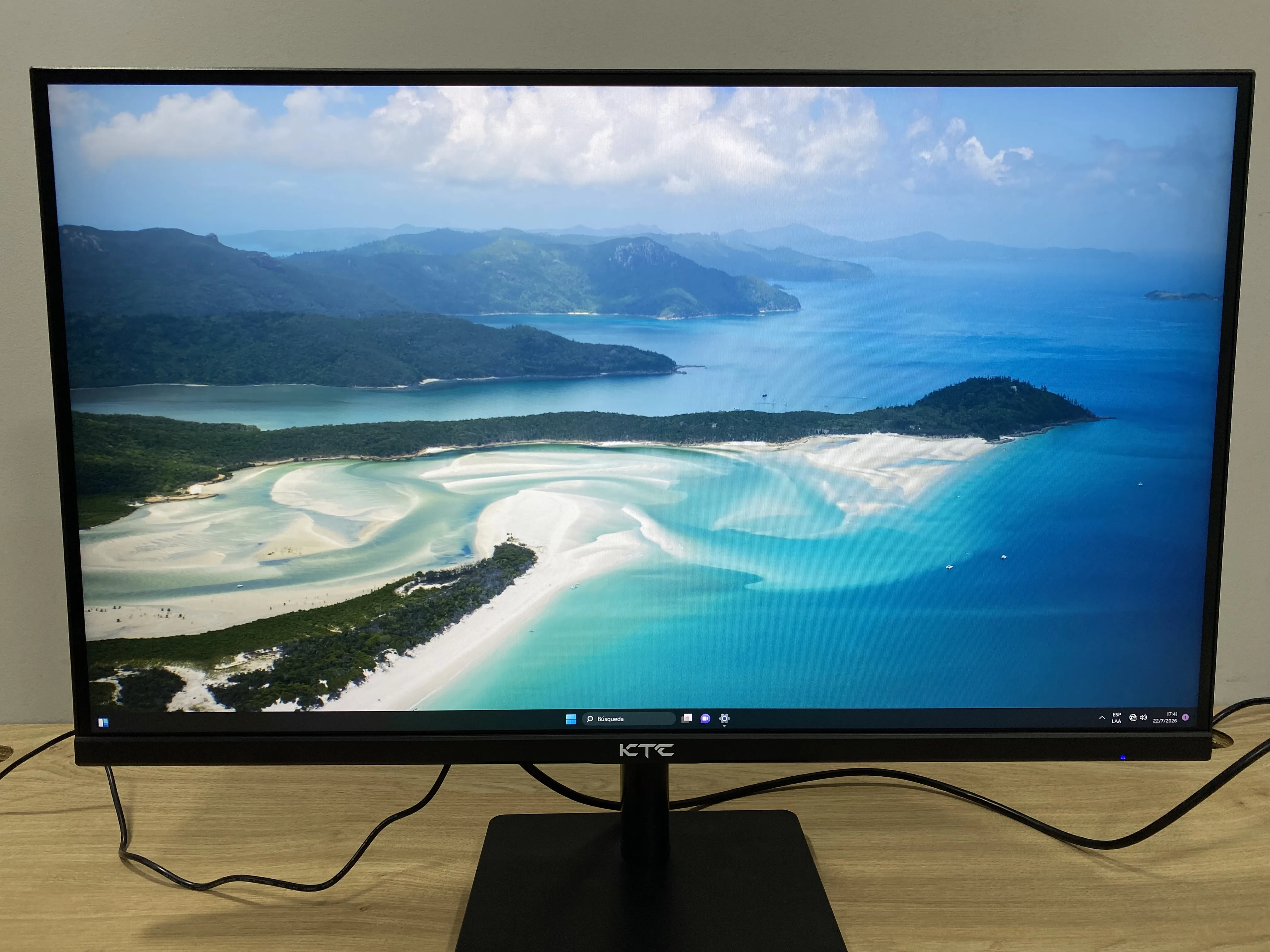 Monitor Gamer KTC 27DQ750 27 Pulgadas 2K QHD 100Hz IPS HDR10 No Detecta HDMI Al Encender (Outlet)