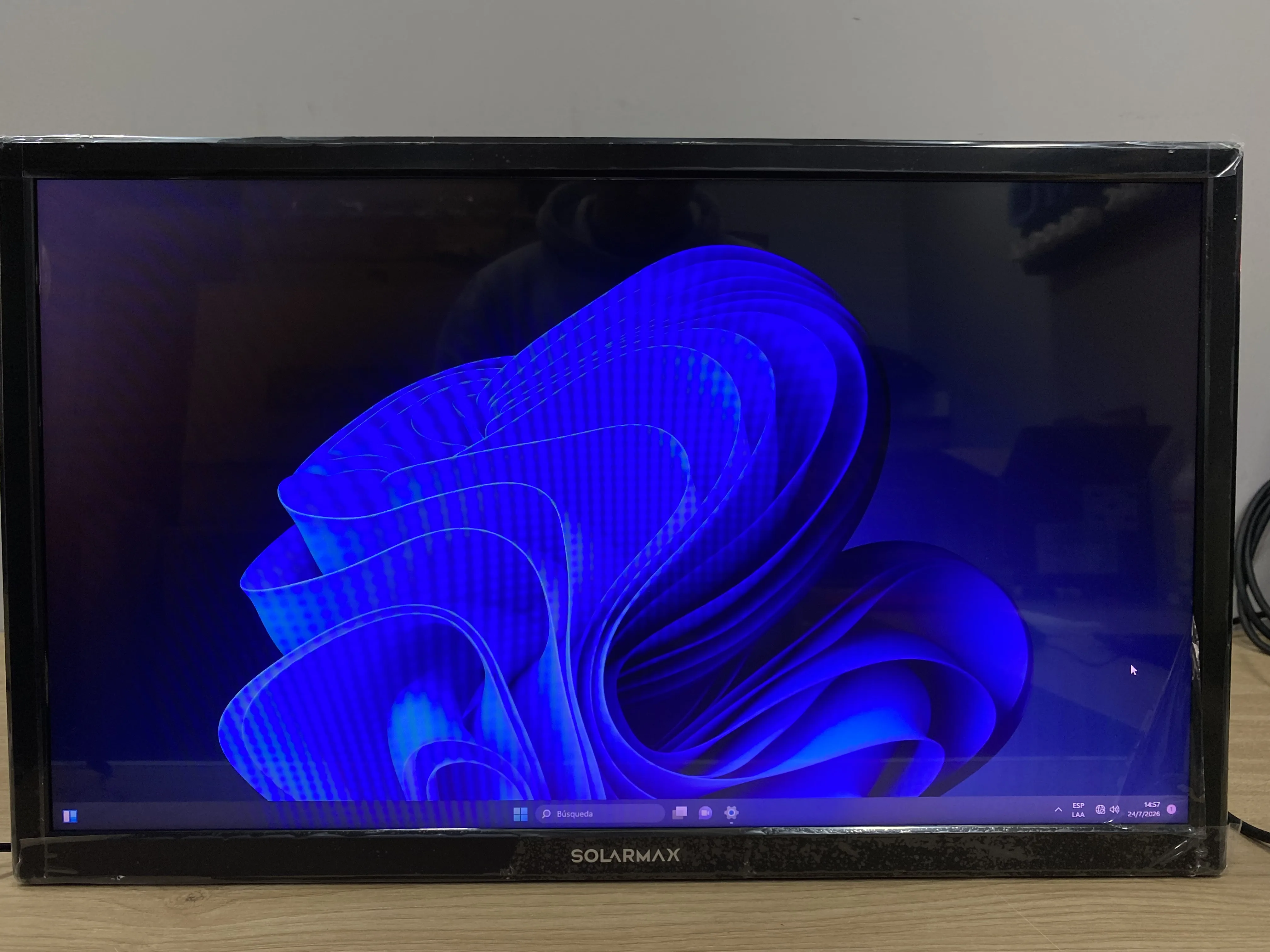 Monitor Solarmax SX24F2 24 Pulgadas Caja Dañada (Outlet)