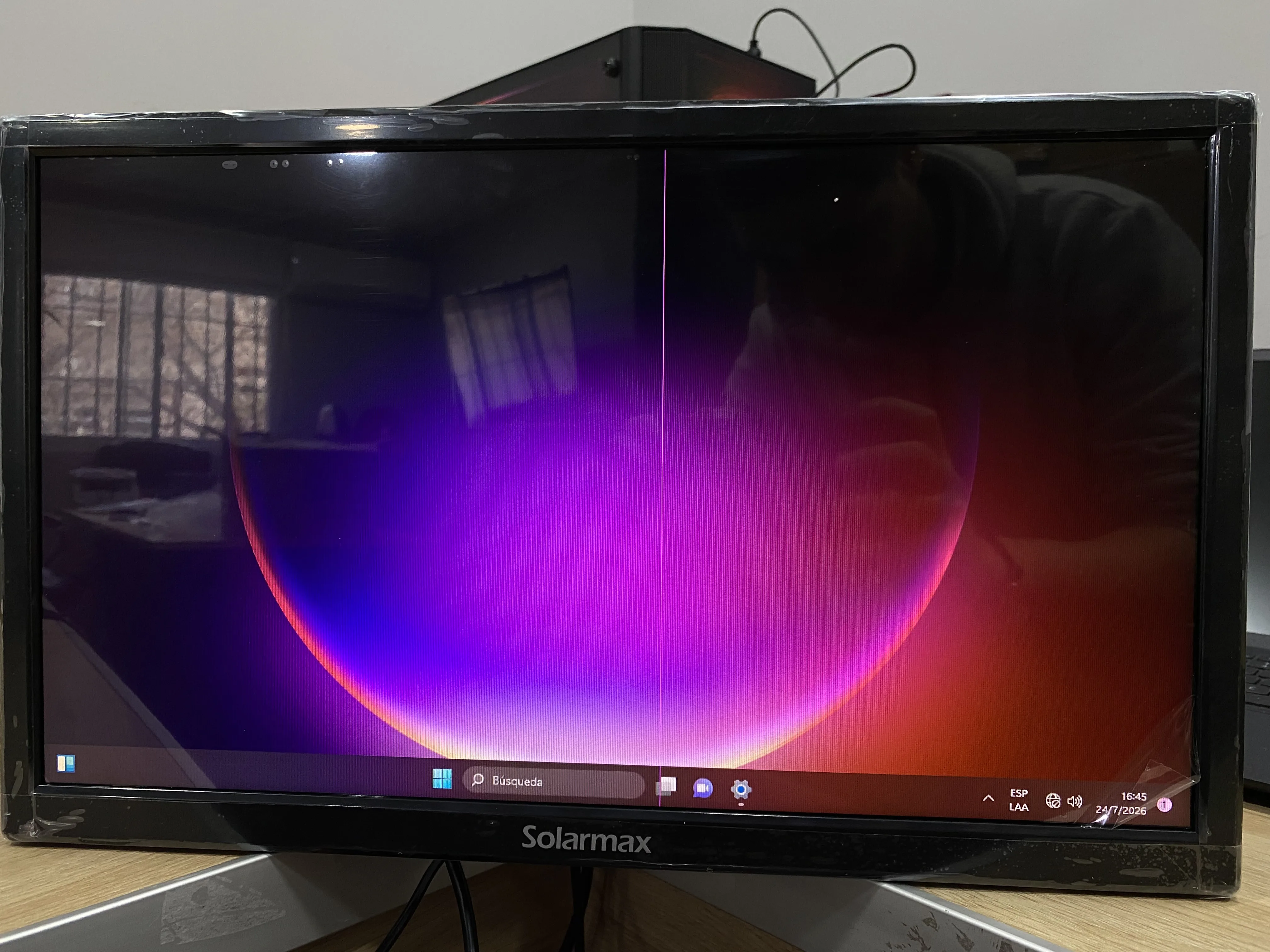 Monitor Solarmax SX19F2 19 Pulgadas Linea de pixel vertical CENTRO pantalla (Outlet)