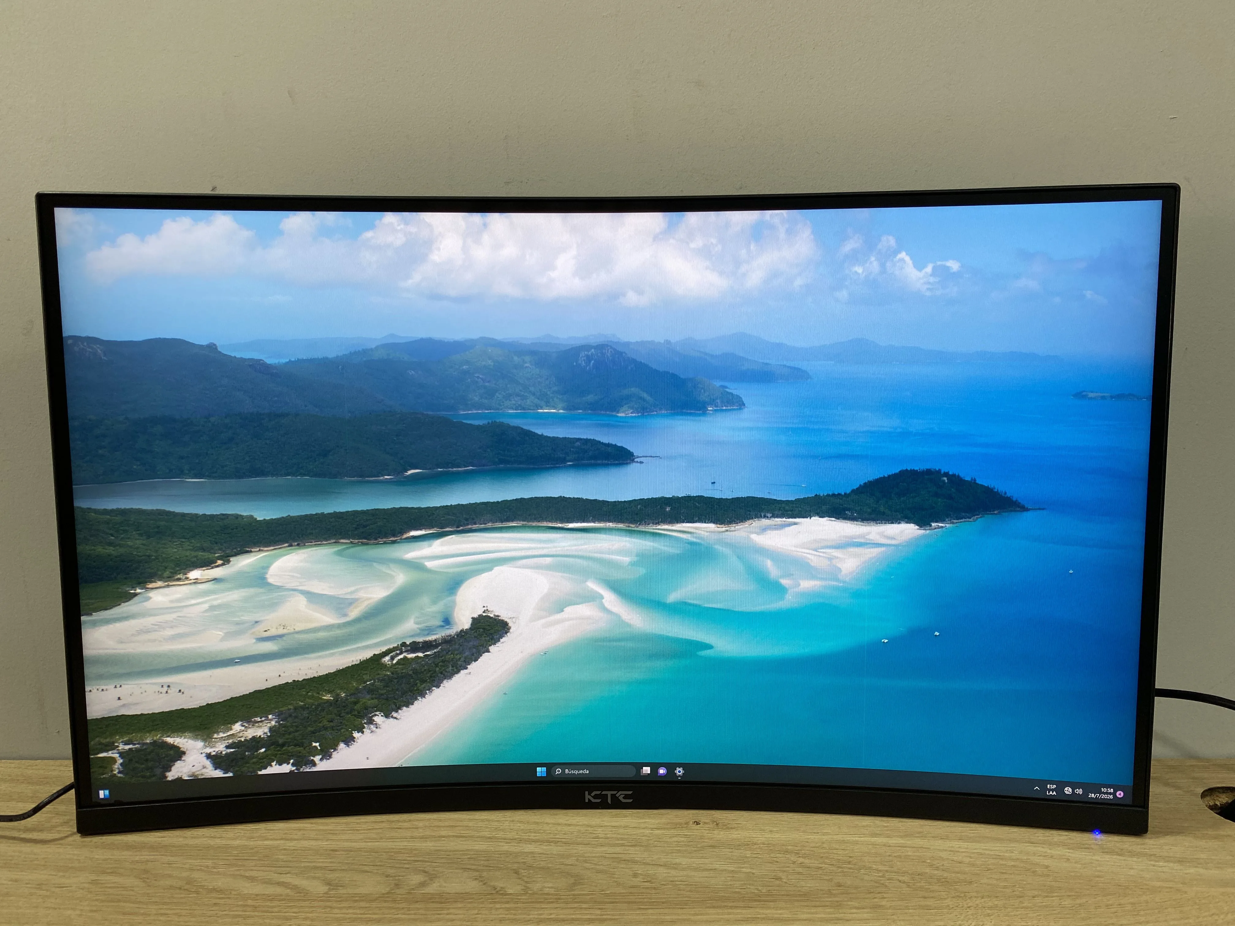 Monitor KTC 27SG680 27 Pulgadas Pixel quemados y mancha en pantalla parte inferior (Outlet)