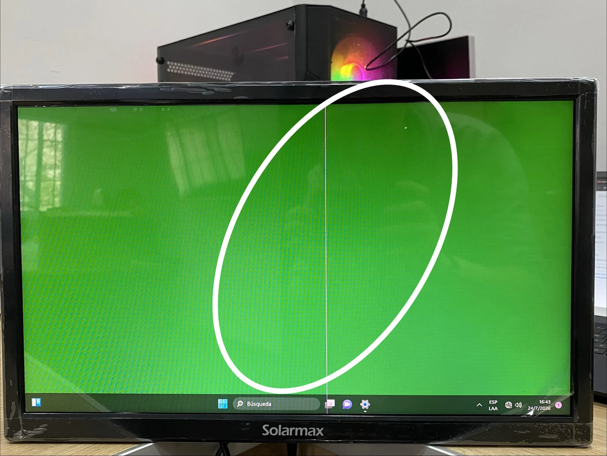 Monitor Solarmax SX19F2 19 Pulgadas Linea de pixel vertical CENTRO pantalla (Outlet)