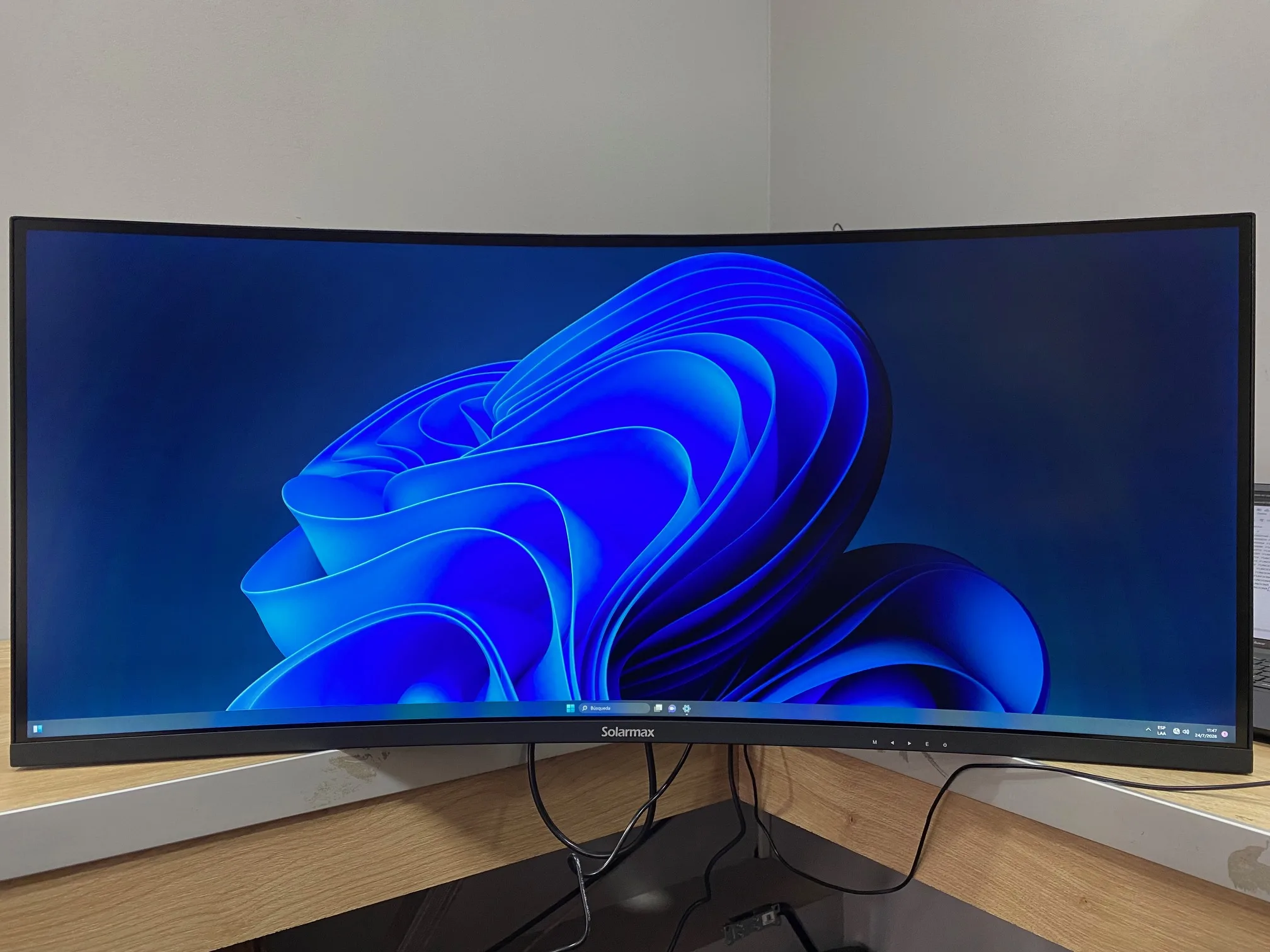 Monitor Solarmax SX34CW3B 34 Pulgadas Caja Dañada (Outlet)