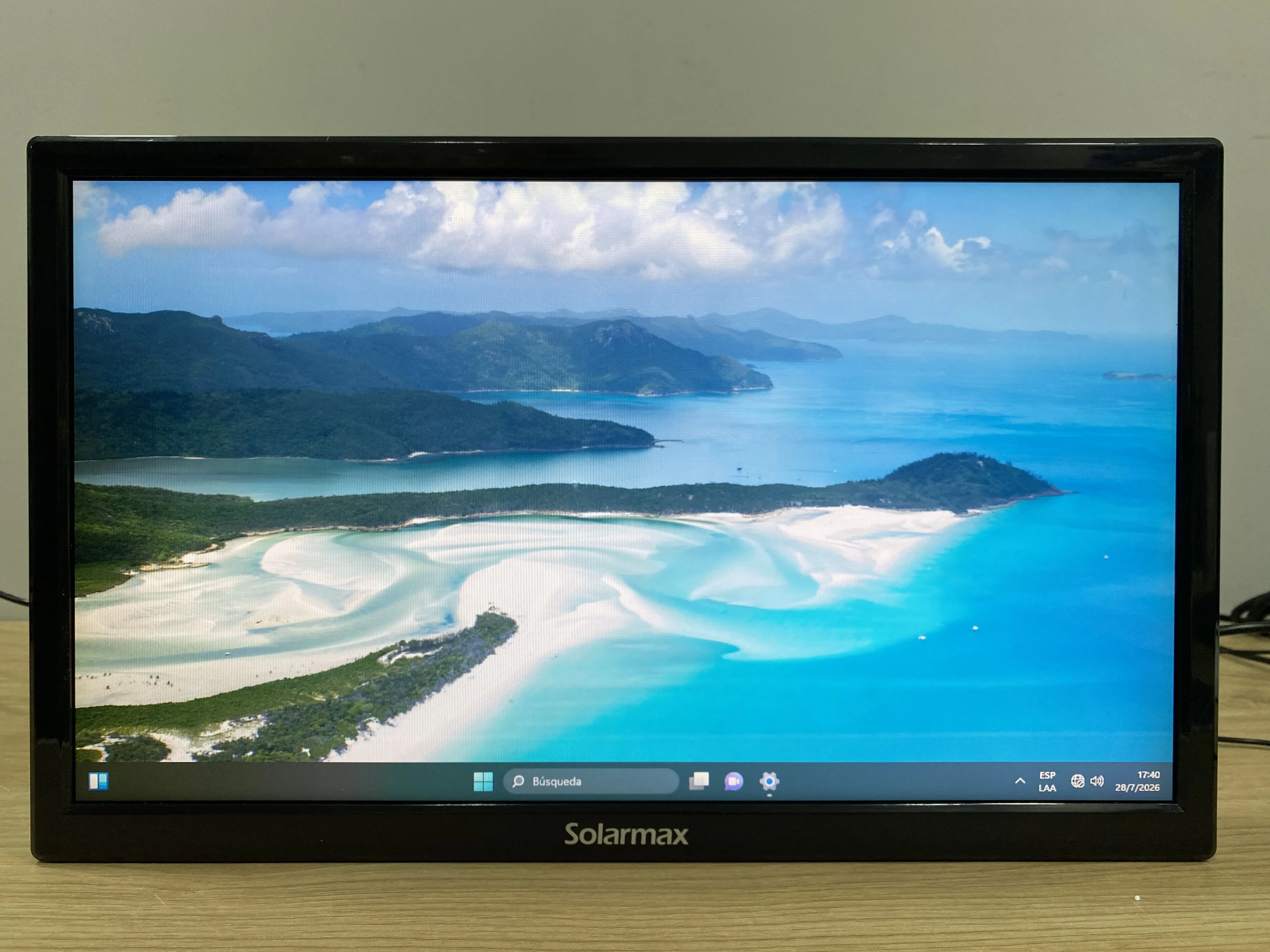 Monitor Solarmax SX19F2 19 Pulgadas Pantalla rayada - Defecto del Panel mancha con (Outlet)