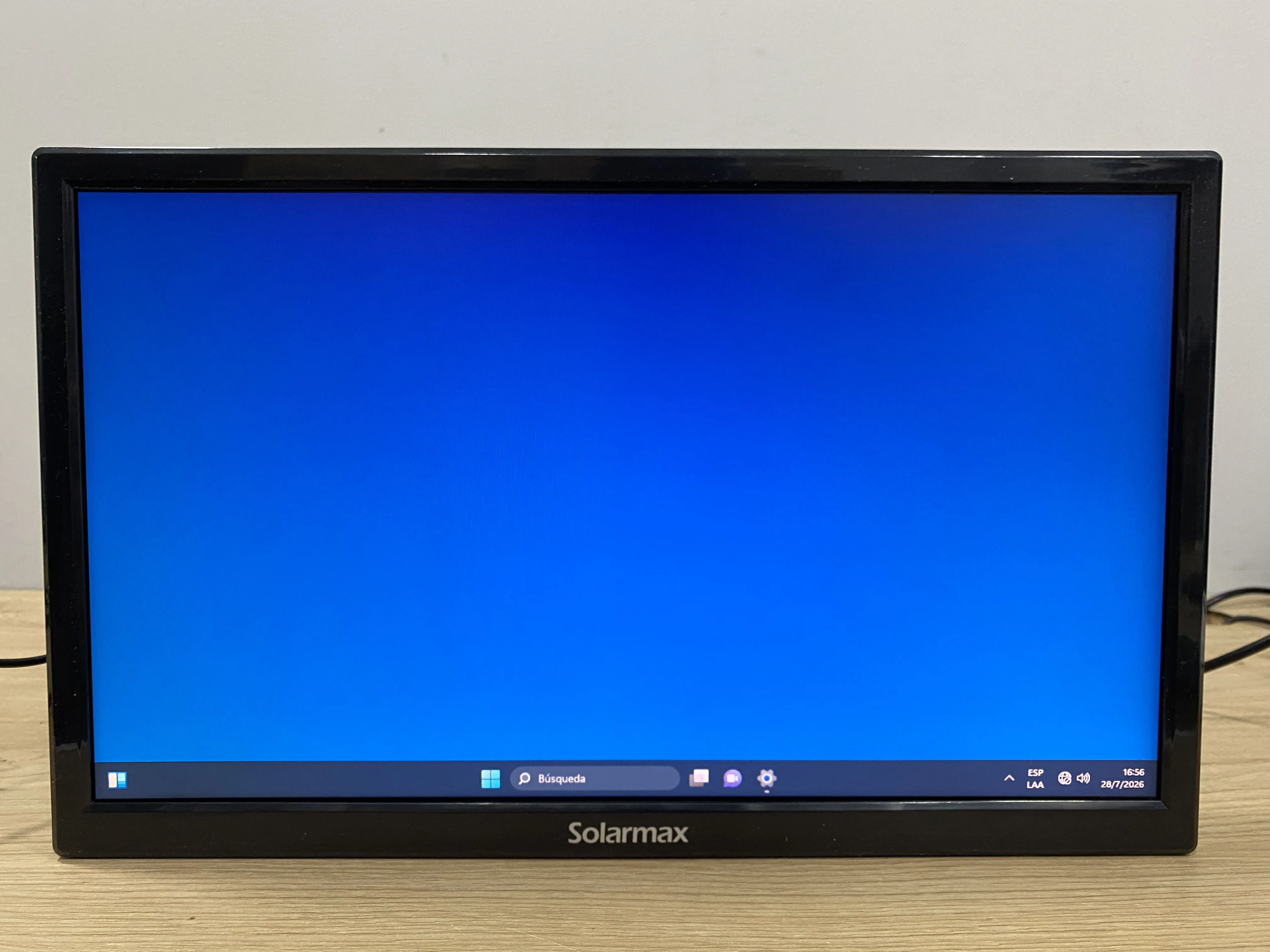 Monitor Solarmax SX19F2 19 Pulgadas Caja Dañada (Outlet)