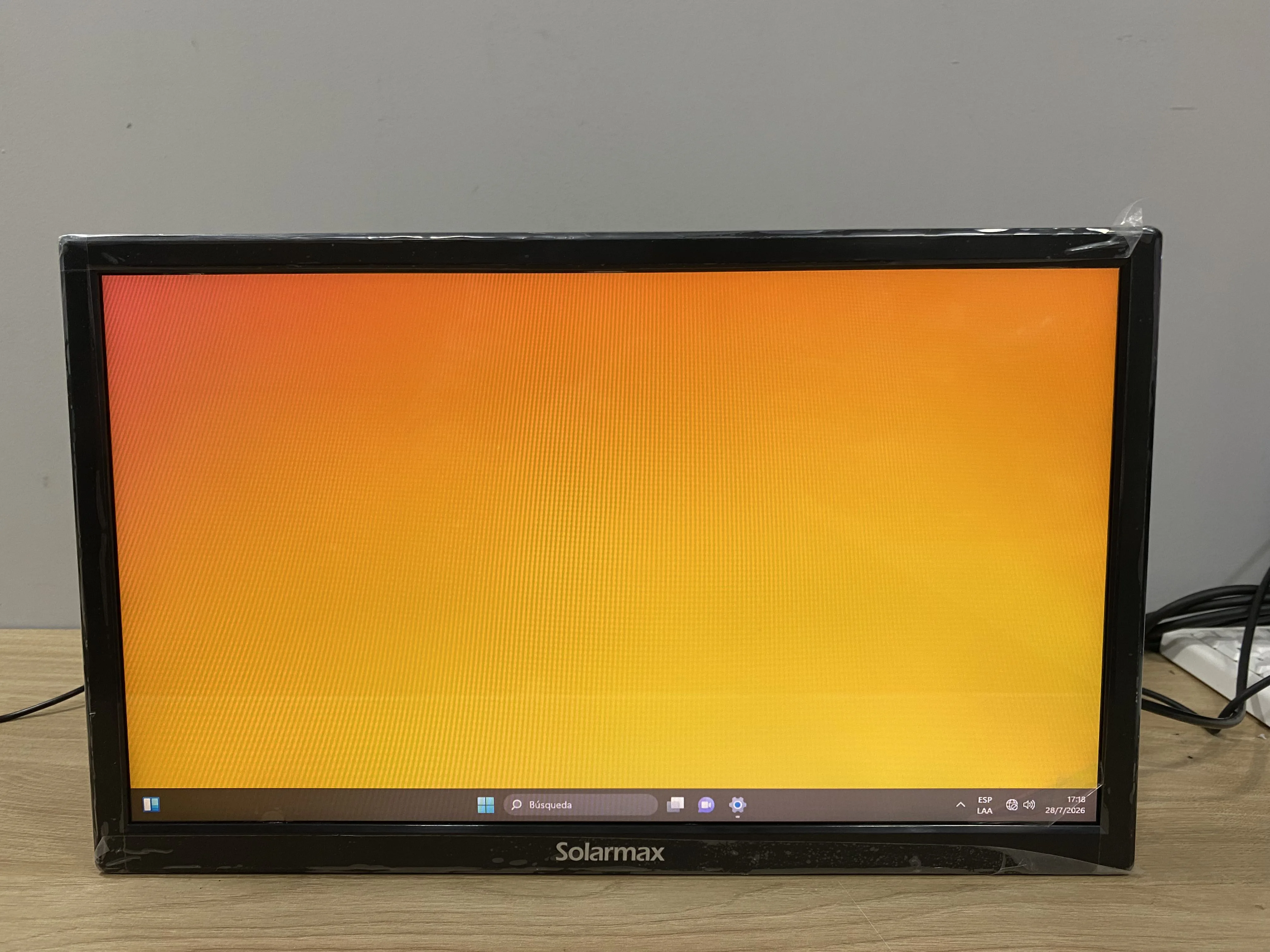 Monitor Solarmax SX19F2 19 Pulgadas Caja Dañada (Outlet)