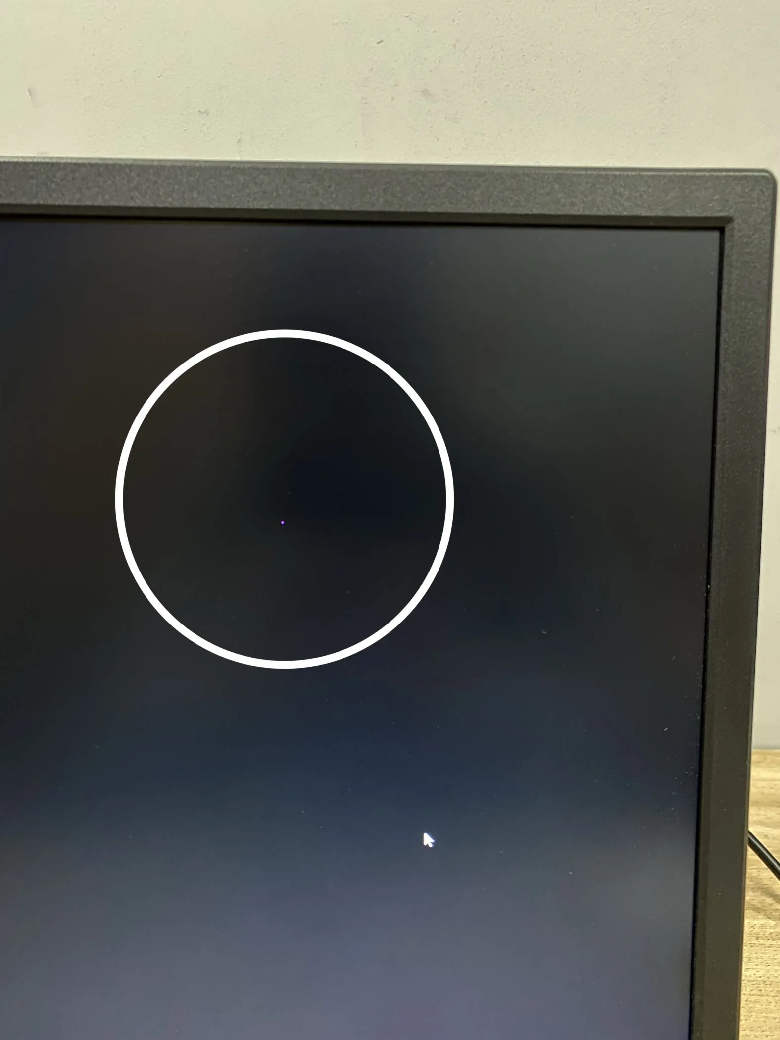 Monitor Daewoo DW-X22KN 22 Pulgadas 1 PIXEL QUEMADO PARTE DERECHA PANTALLA (Outlet)