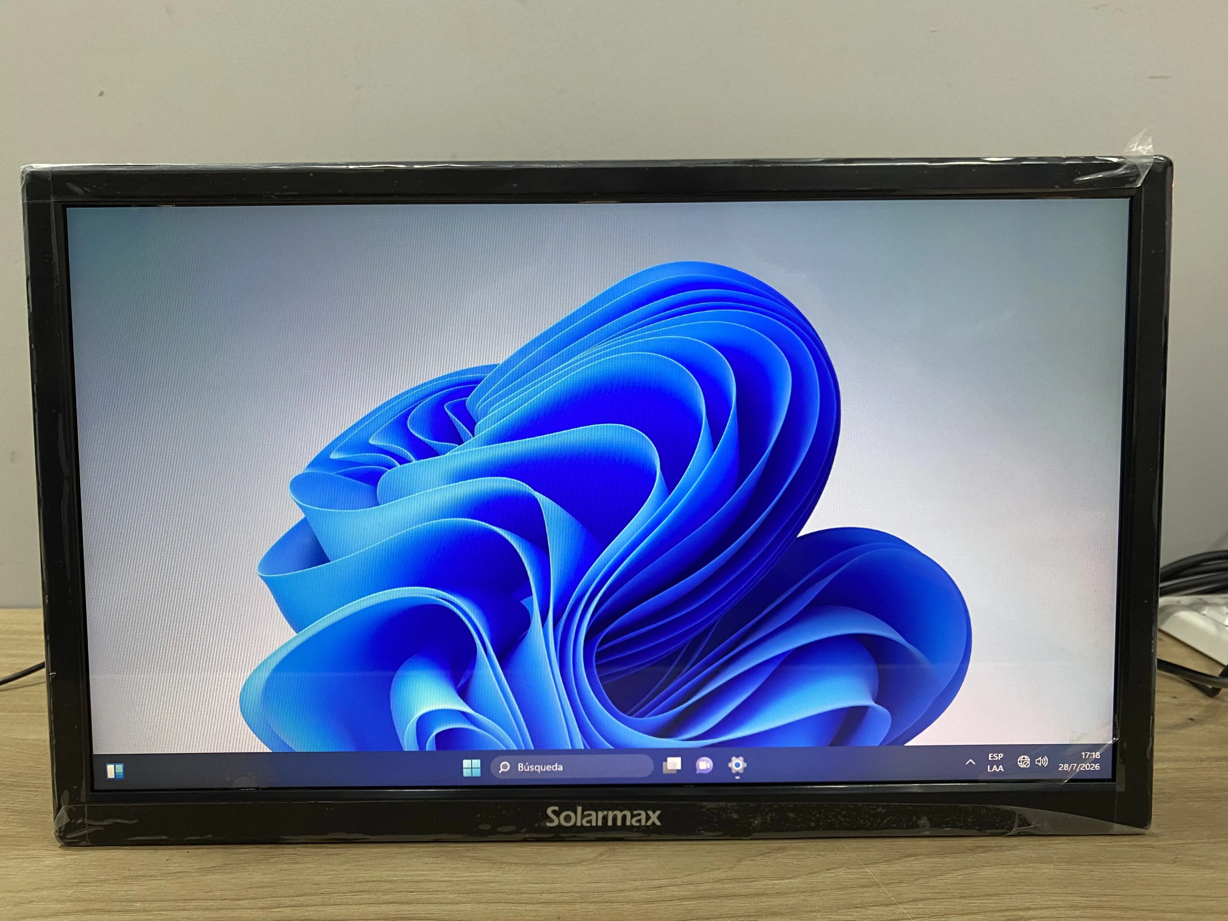 Monitor Solarmax SX19F2 19 Pulgadas Caja Dañada (Outlet)