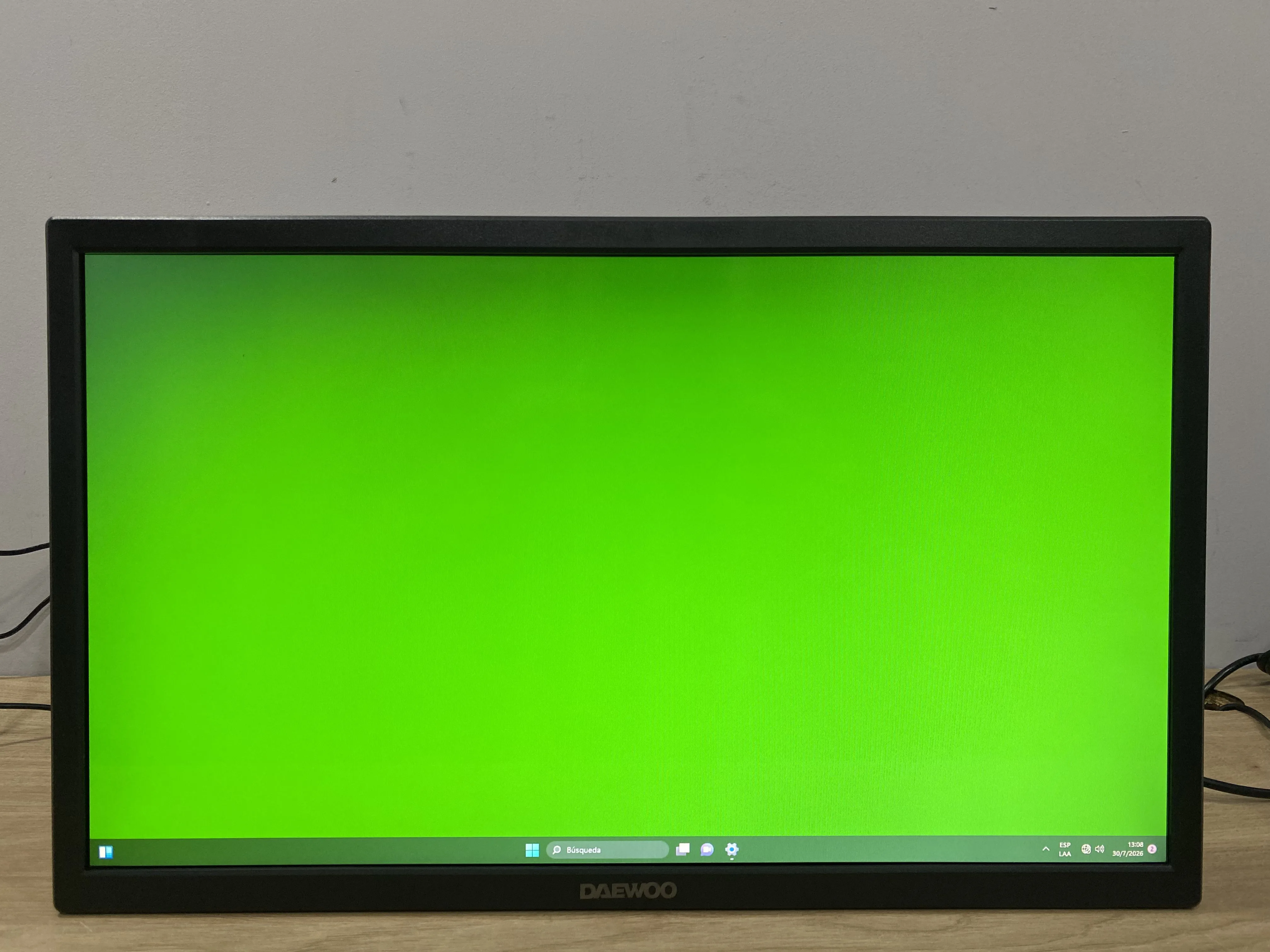Monitor Daewoo DW-X22KN 22 Pulgadas PIXEL QUEMADO PARTE SUPERIOR IZQUIERDA (Outlet)