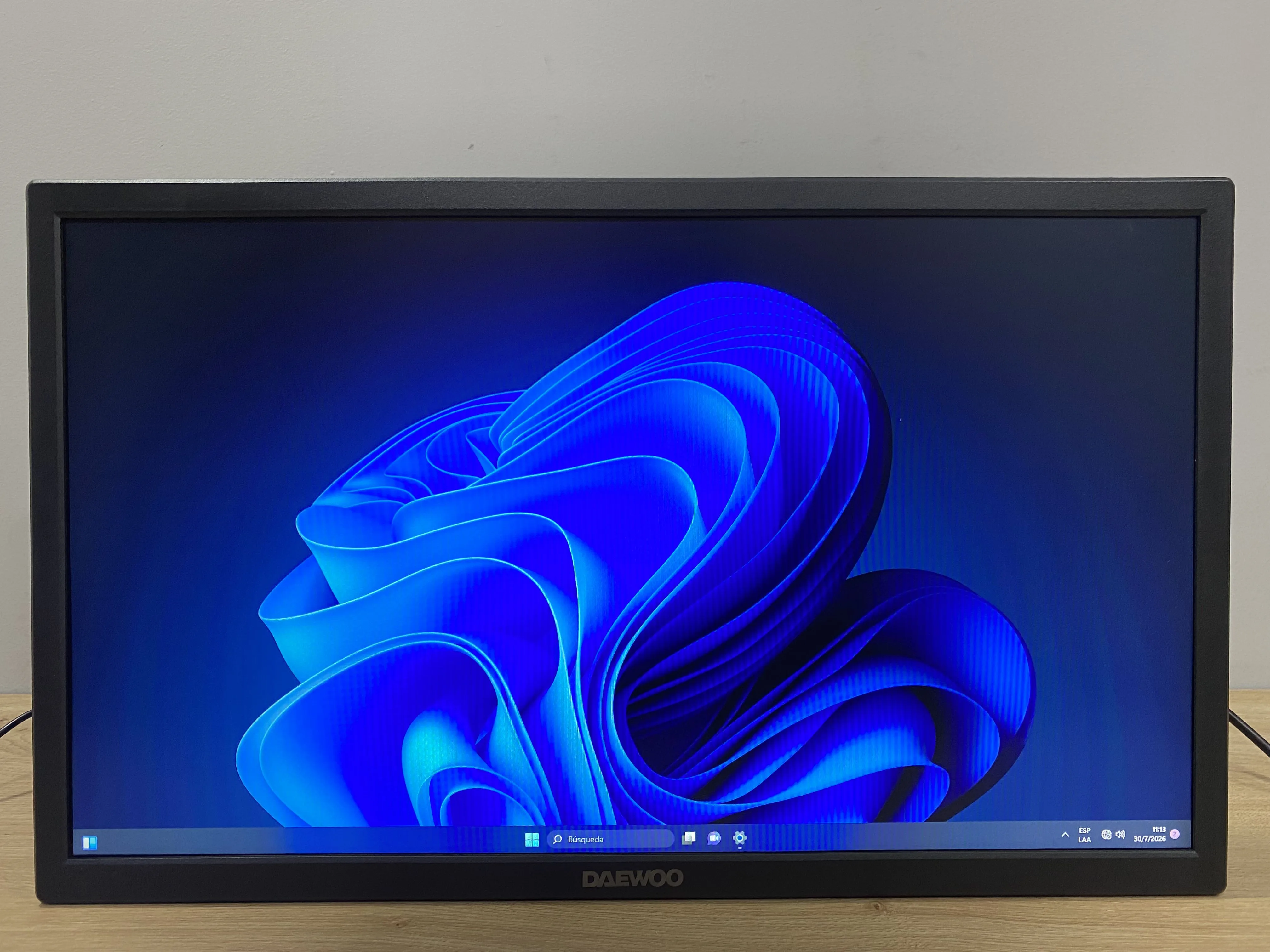 Monitor Daewoo DW-X22KN 22 Pulgadas 1 PIXEL QUEMADO PARTE DERECHA PANTALLA (Outlet)