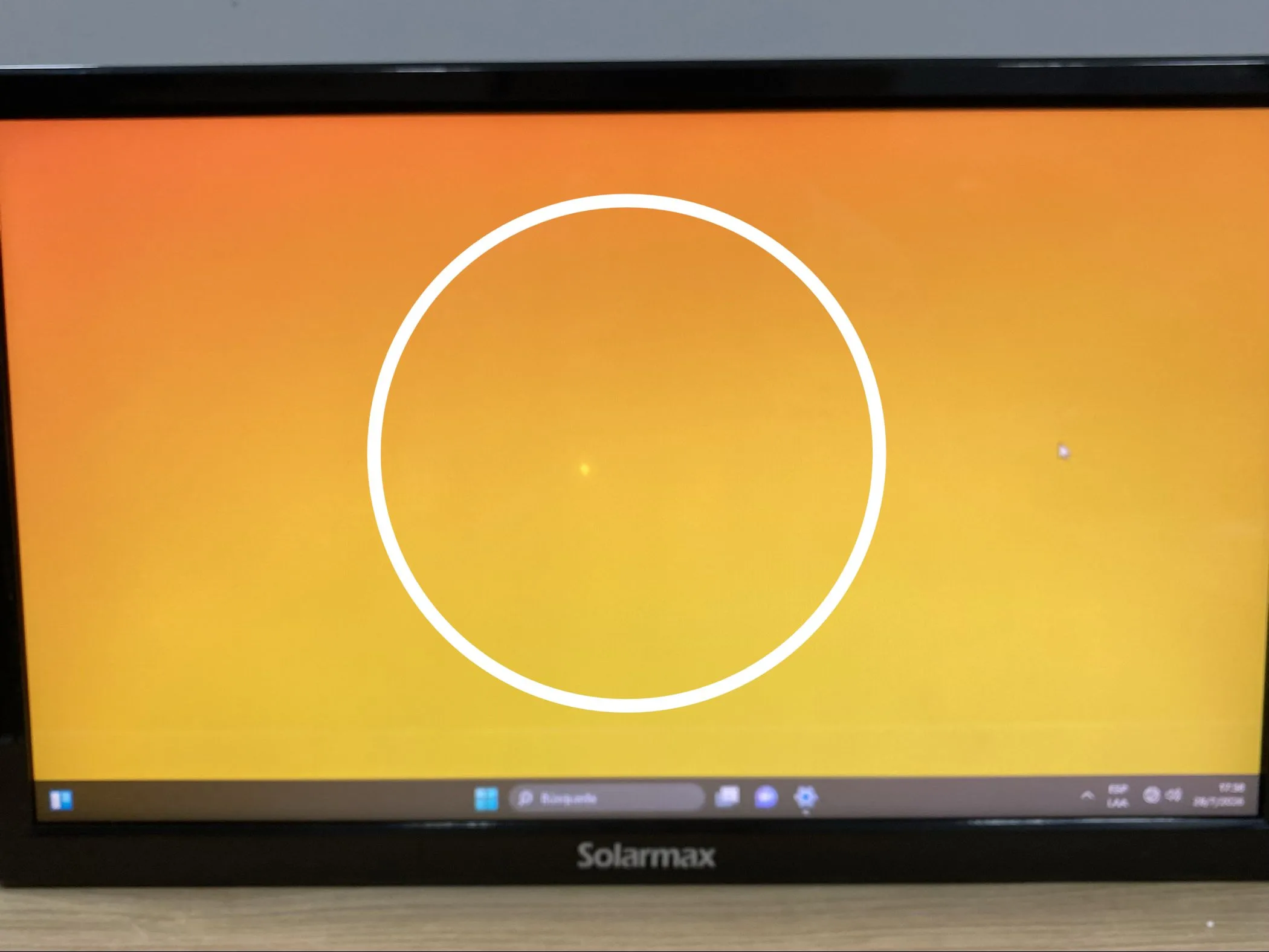 Monitor Solarmax SX19F2 19 Pulgadas Pantalla rayada - Defecto del Panel mancha con (Outlet)