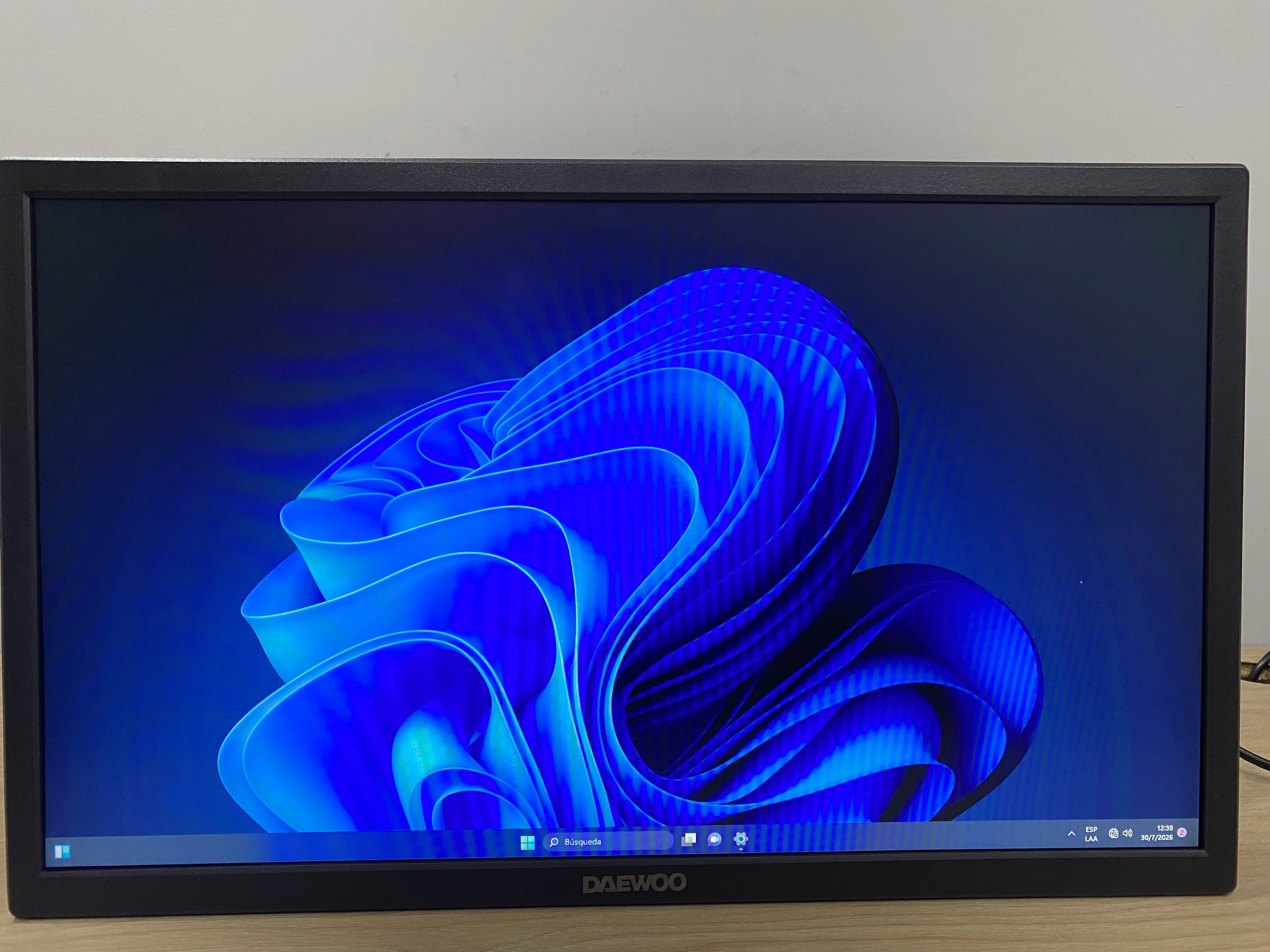 Monitor Daewoo DW-X22KN 22 Pulgadas 1 PIXEL QUEMADO PARTE DERECHA PANTALLA (Outlet)