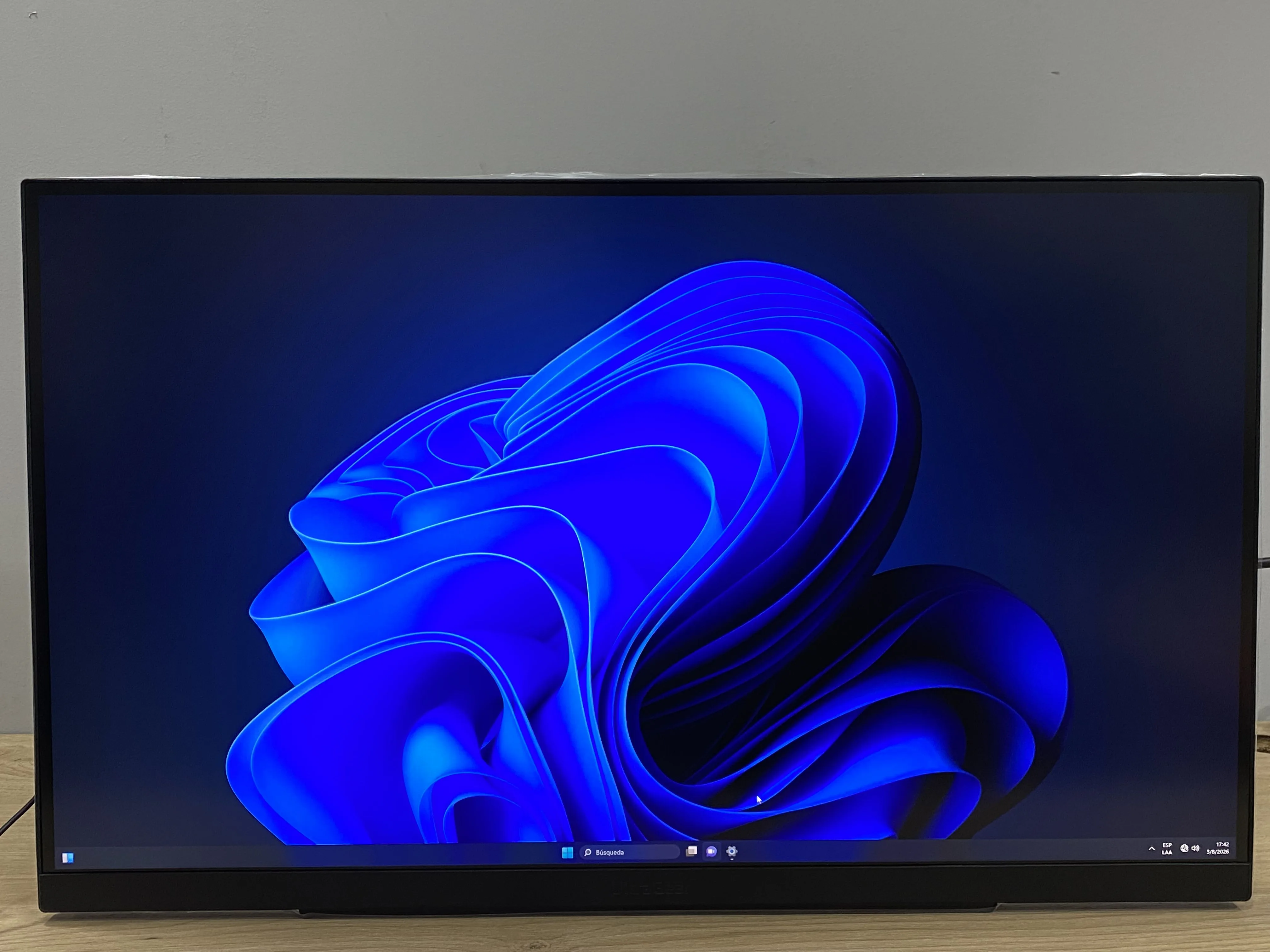 Monitor LG 27GS75Q 27 Pulgadas 1 PIXEL QUEMADO VERDE CENTRO PANTALLA IZQUIERDO (Outlet)
