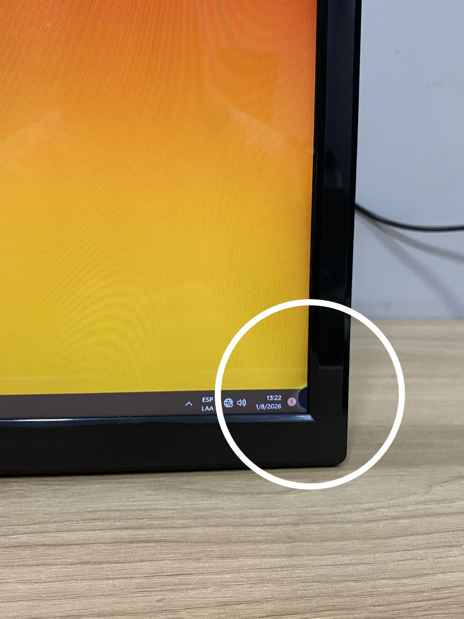 Monitor Solarmax SX22F2 21,5 Pulgadas Mancha negra en pantalla parte derecha inferior (Outlet)