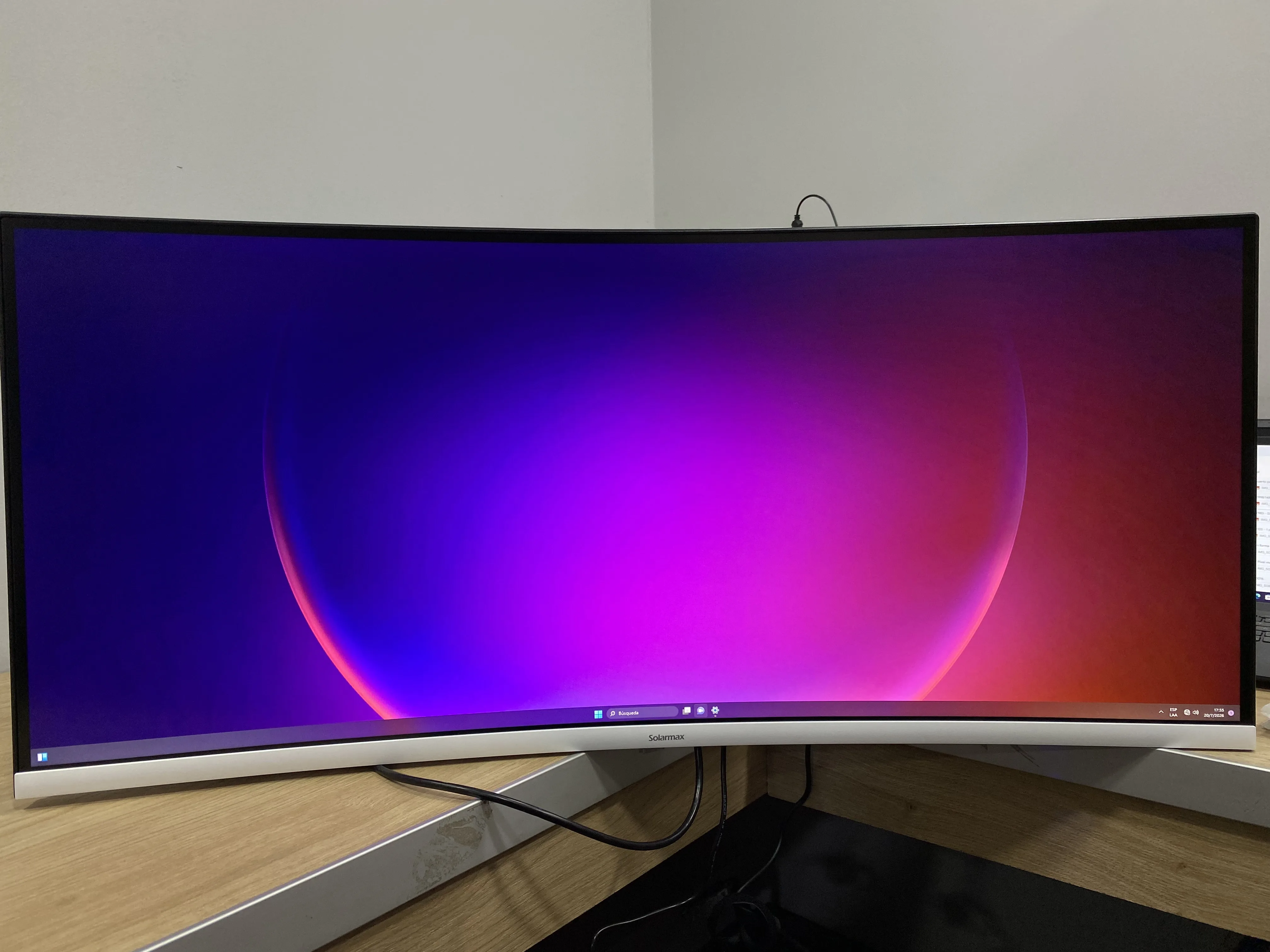 Ultra Wide Curved Monitor Solarmax White 34 pulgadas Pixel Muerto (Outlet)