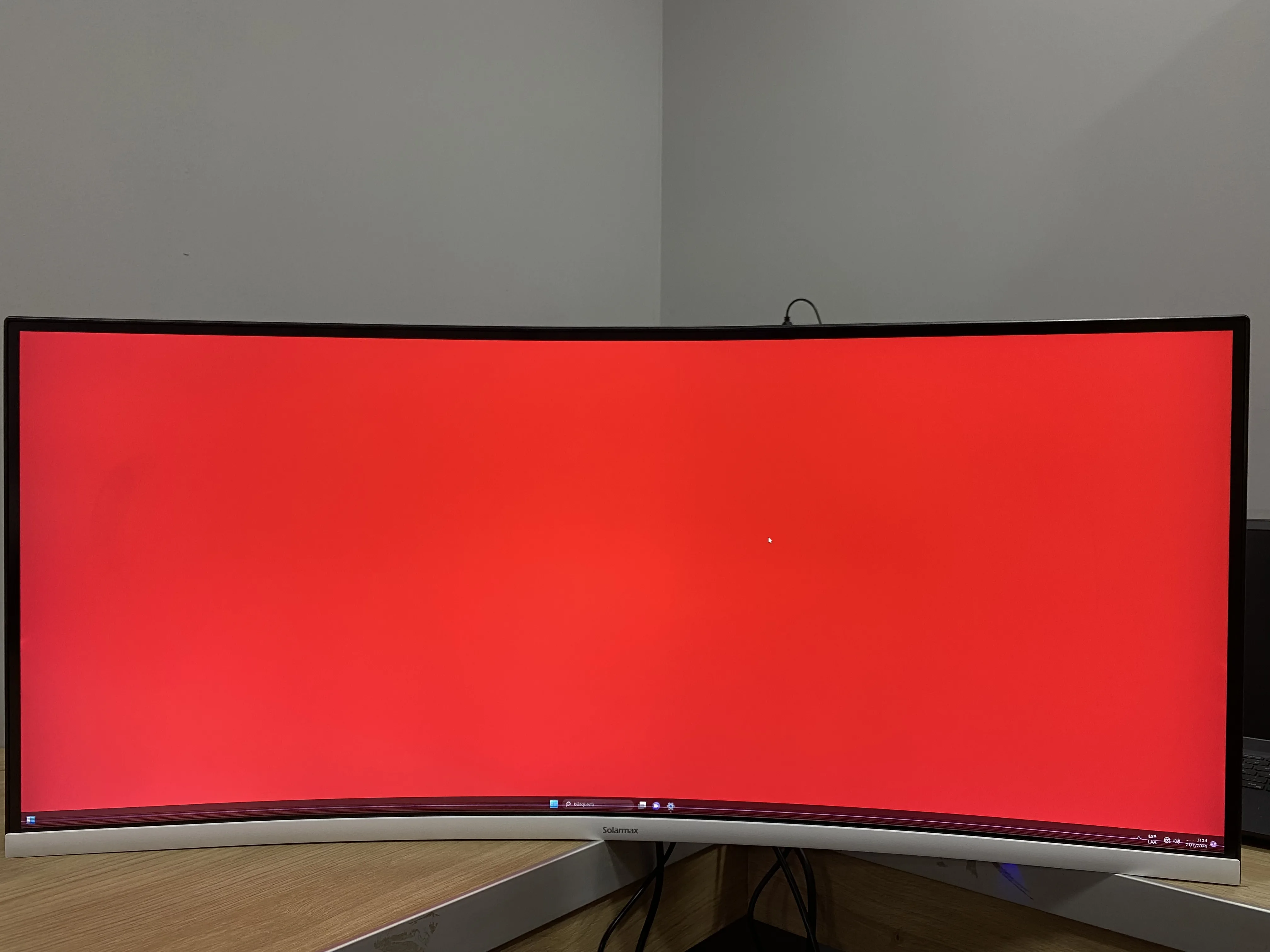 Ultra Wide Curved Monitor Solarmax White 34 pulgadas Linea de Pixeles Horizontales (Outlet)