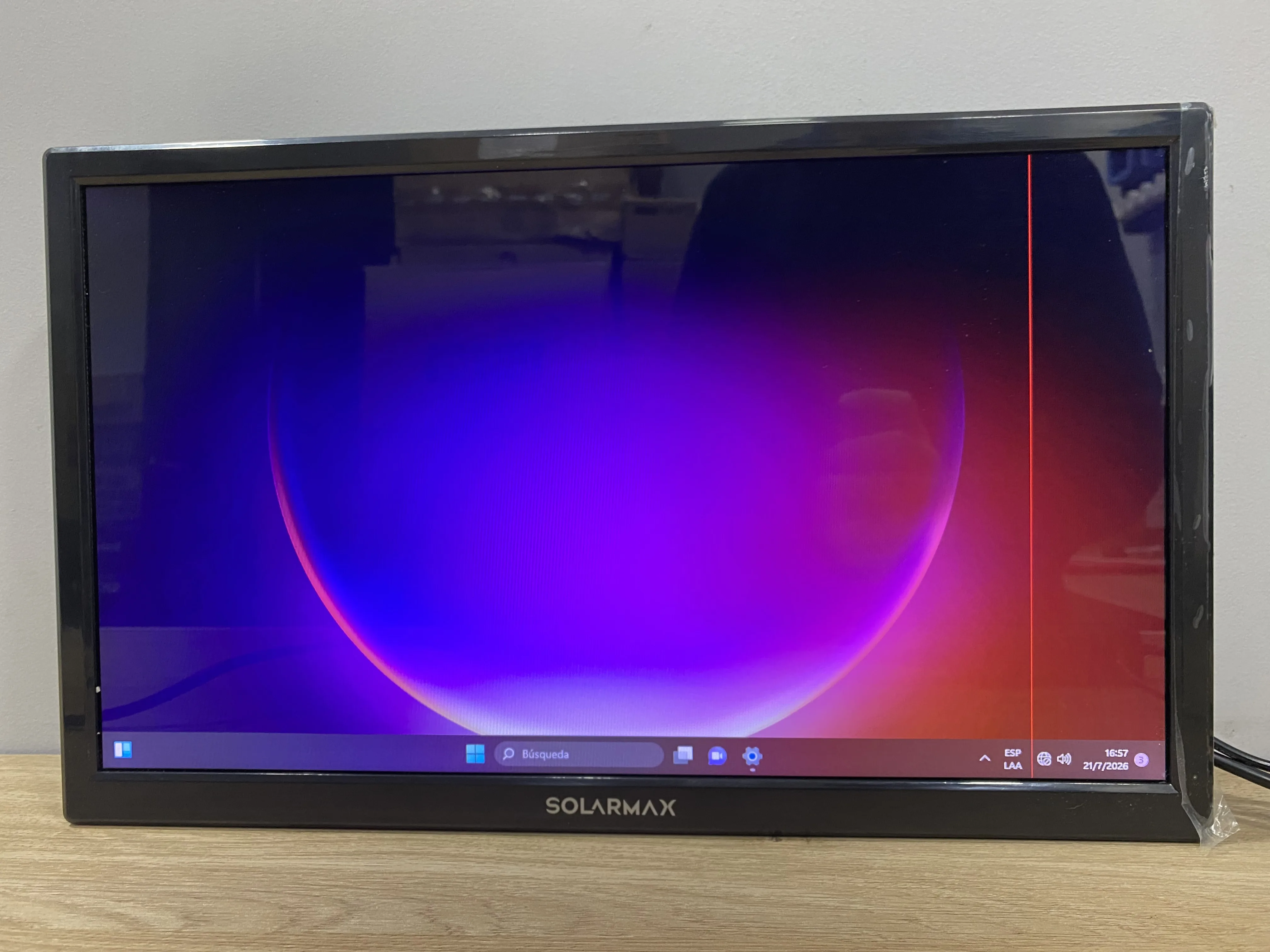 Monitor Solarmax SX19F2 de 19 pulgadas. Lineas de Pixeles Verticales (Outlet)