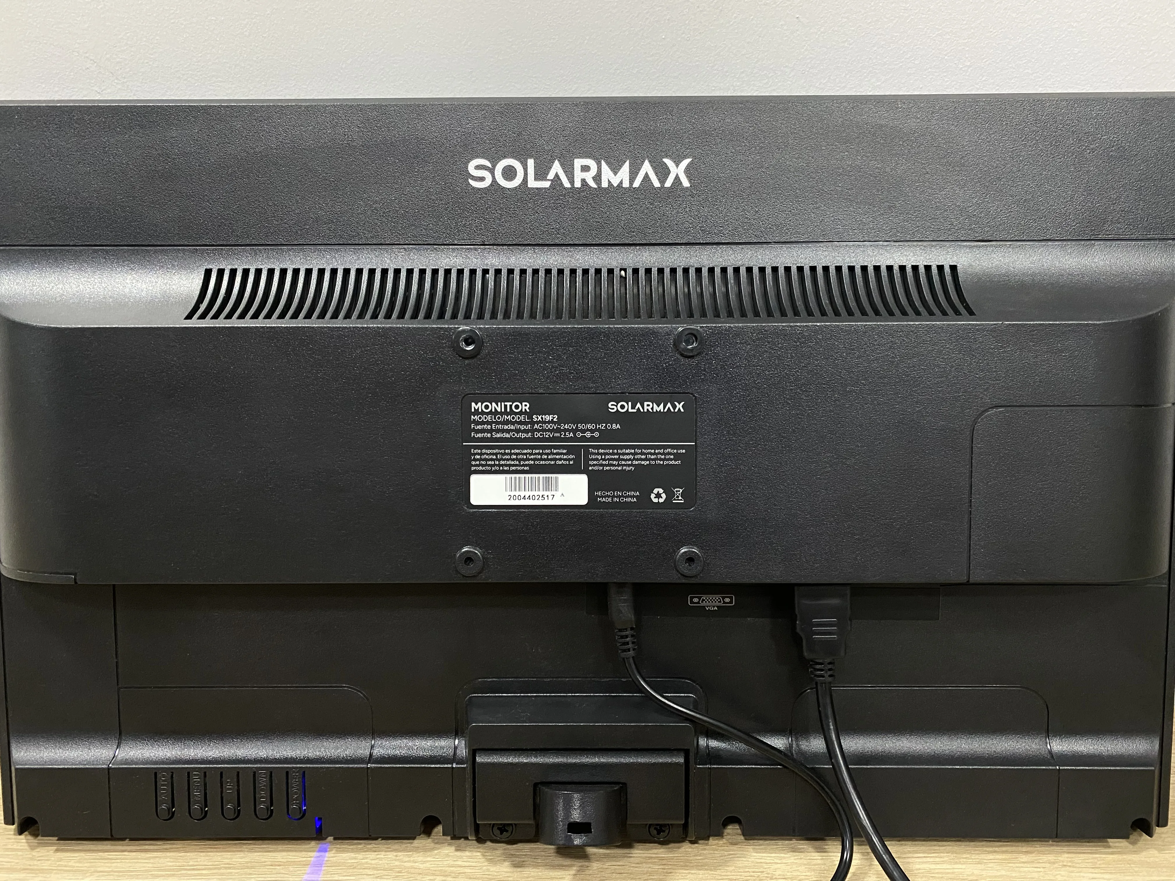 Monitor Solarmax SX19F2 de 19 pulgadas. Lineas de Pixeles Verticales (Outlet)